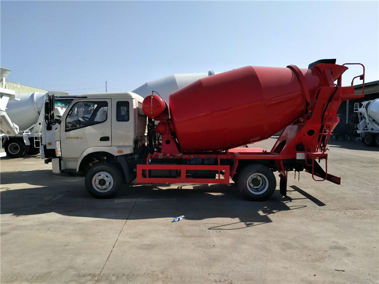 福田5方小型混凝土攪拌車(chē)